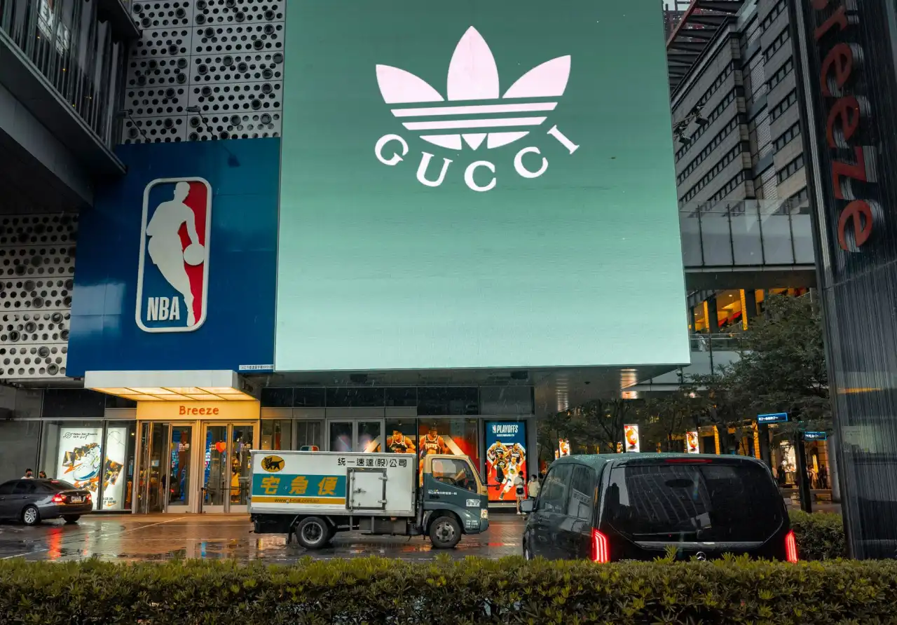 云南工厂配电箱选型要点与PLC控制柜配套方案