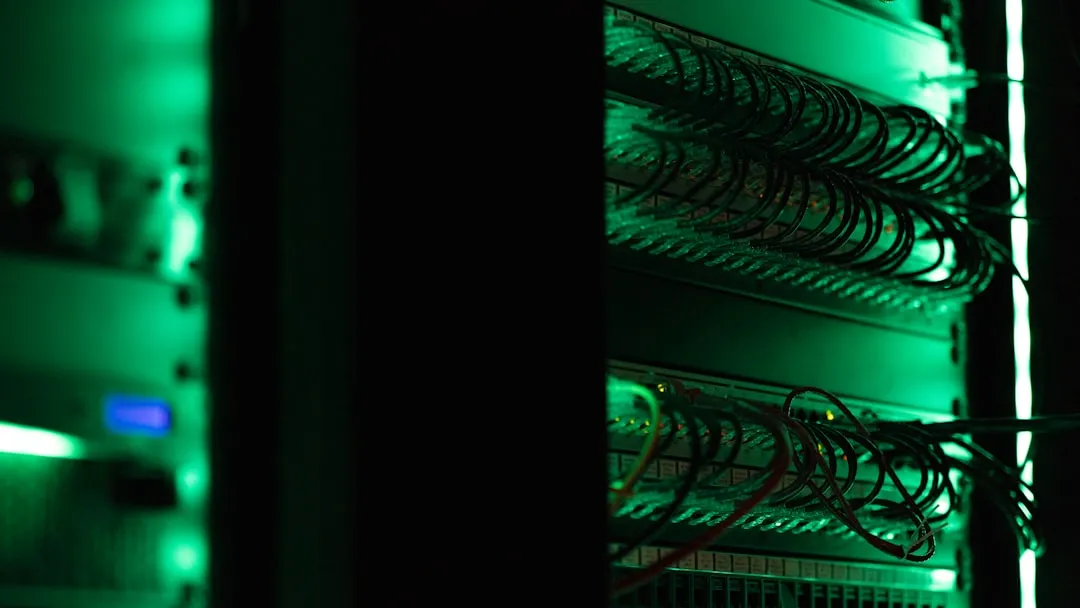 云南汇智科技PLC控制柜在工厂自动化中的应用方案解析