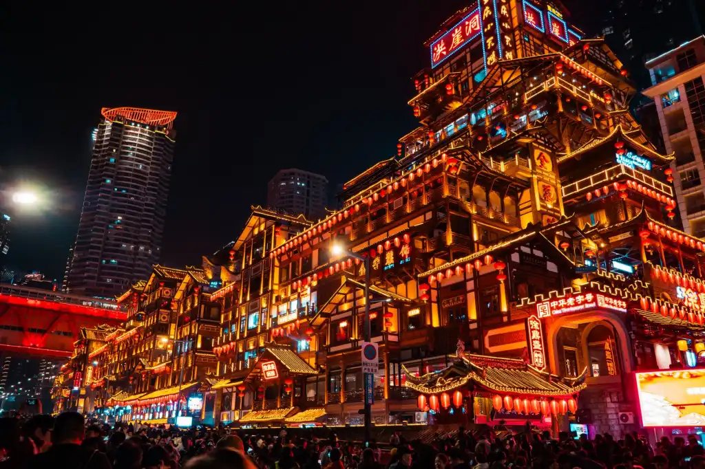 云南工厂配电柜选型指南：PLC控制柜与变频柜配置方案